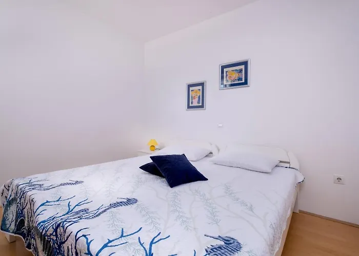 Katica アパート ムリニ