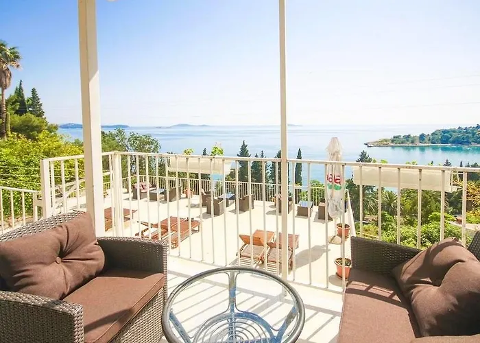 アパート Katica ムリニ