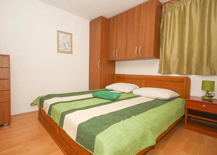 Katica アパート ムリニ